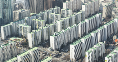 Investment & Business